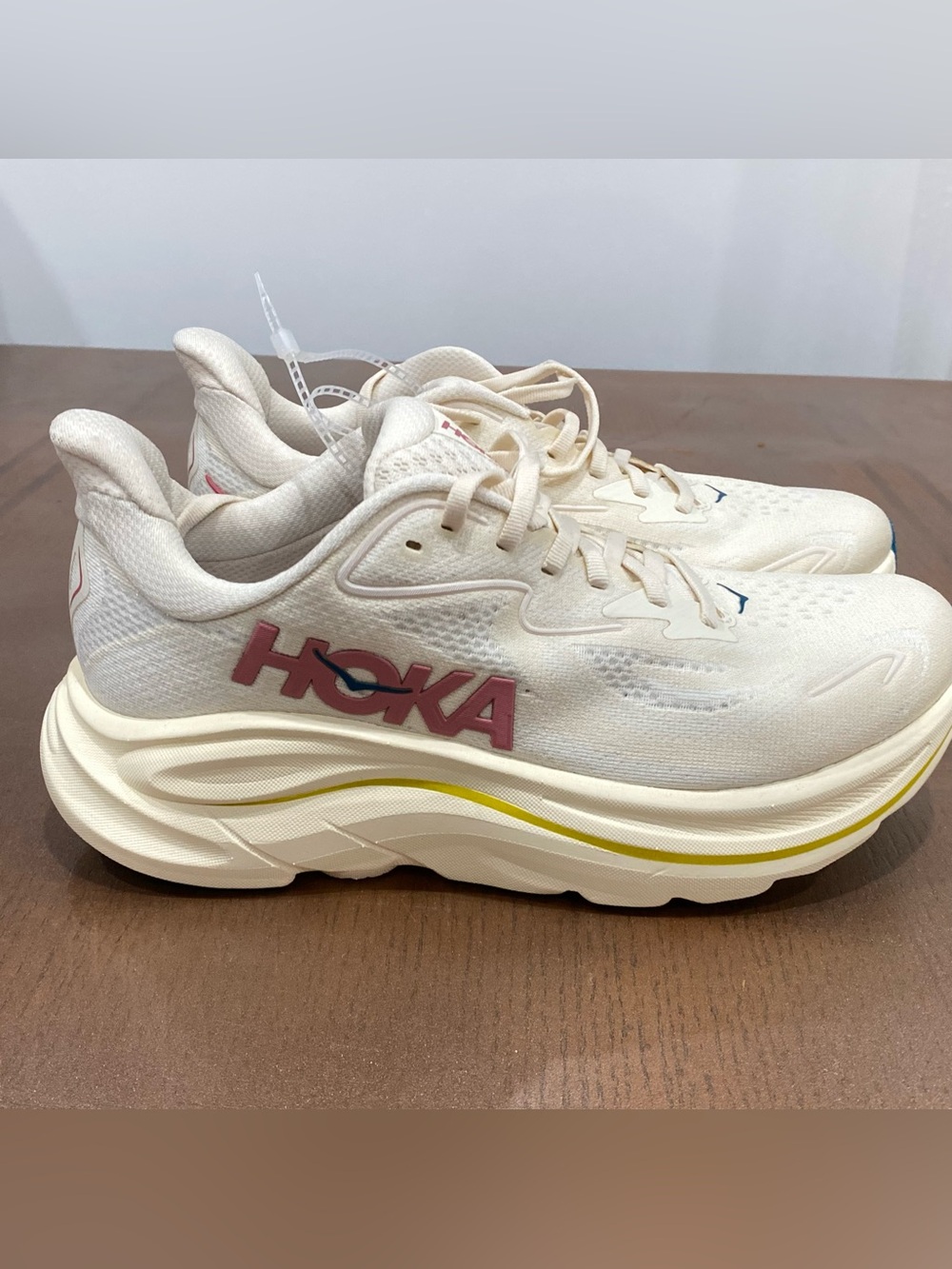 HOKA ONE ONE Clifton 10 Wide Breathable Mesh Running Sneaker White/Blue/Red 8.5